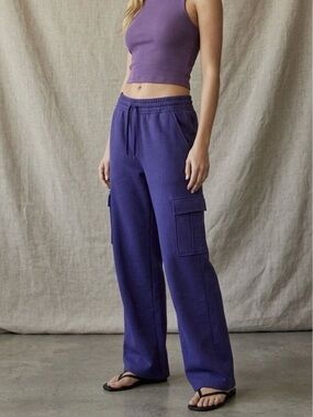 Athleta Forever Fleece Cargo sweatpants Size Small Petite